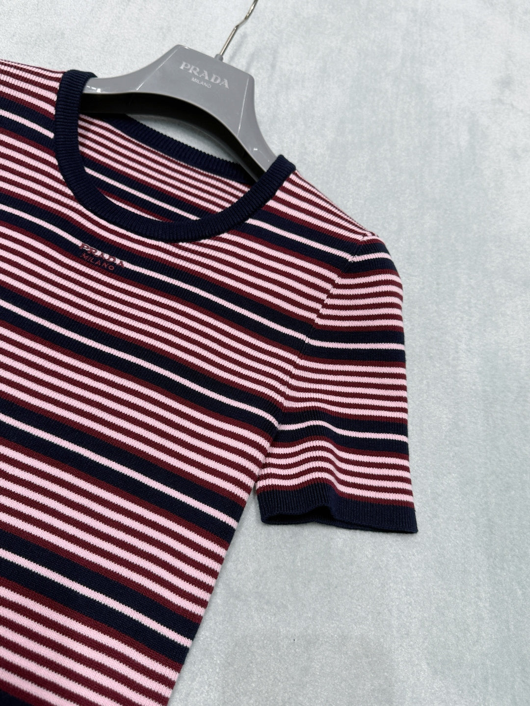 PRADA 26S SHORT-SLEEVED SWEATER STYLE 821