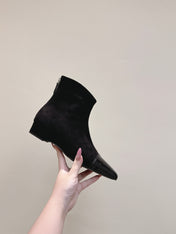 ALAIA 26S ANKLE BOOTS IN BLACK SUEDE AND GLOSSY CALFSKIN