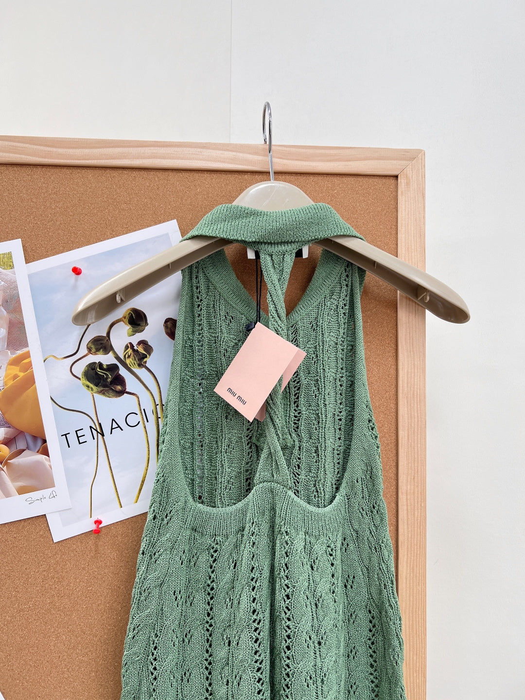 MIUMIU 26S SLEEVELESS KNIT COLLARED TOP STYLE 1105