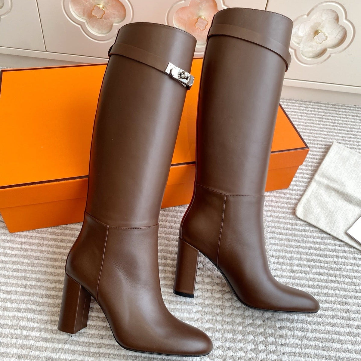 HM 25S TALL BOOTS 90 MM IN DARK BROWN LAMBSKIN WITH SILVER HARDWARE