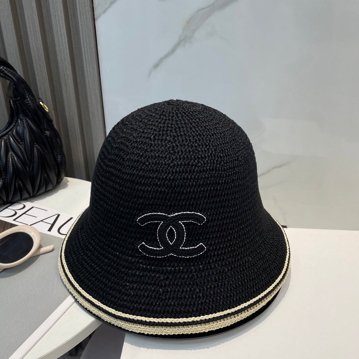 STRAW BUCKET HAT IN BLACK 672971