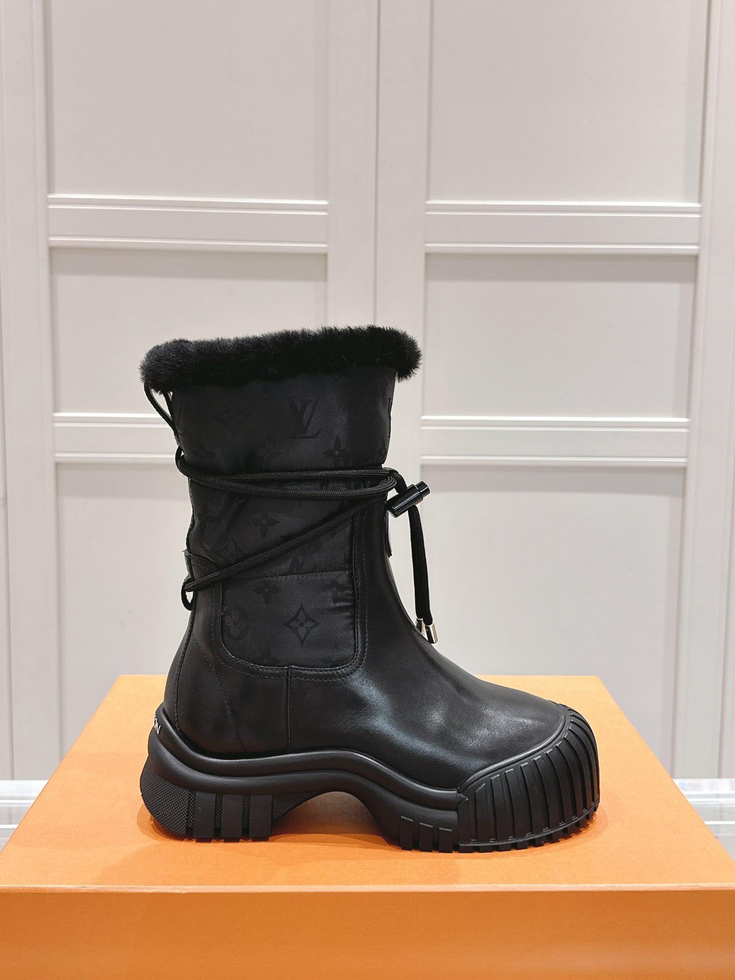 RUBY FLAT ANKLE BOOT IN BLACK CALFSKIN AND MONOGRAM NYLON