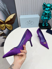 HIGH-HEEL PUMPS IN VIOLET SATIN