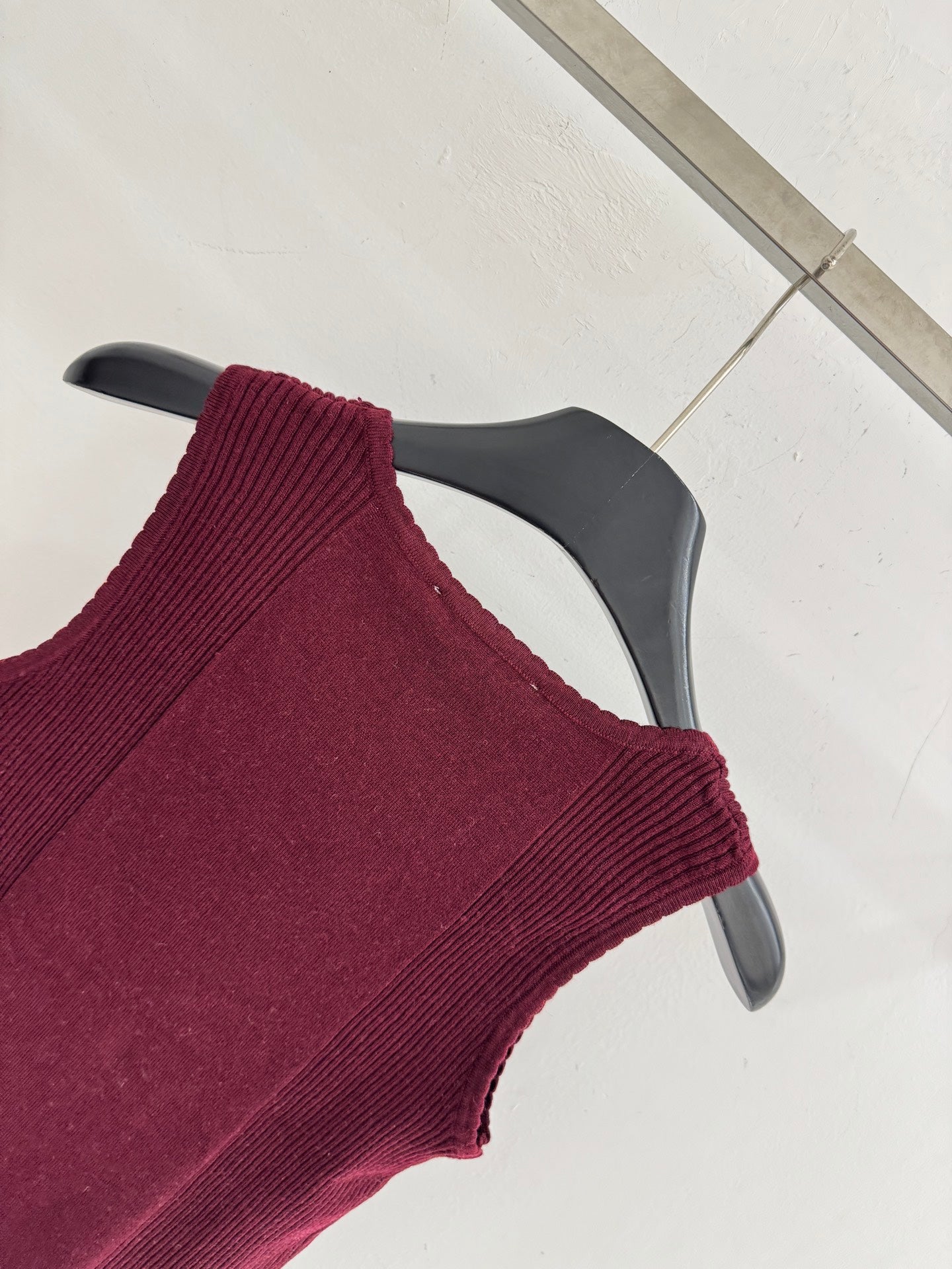 MIUMIU 26S SLEEVELESS TOP STYLE 1092