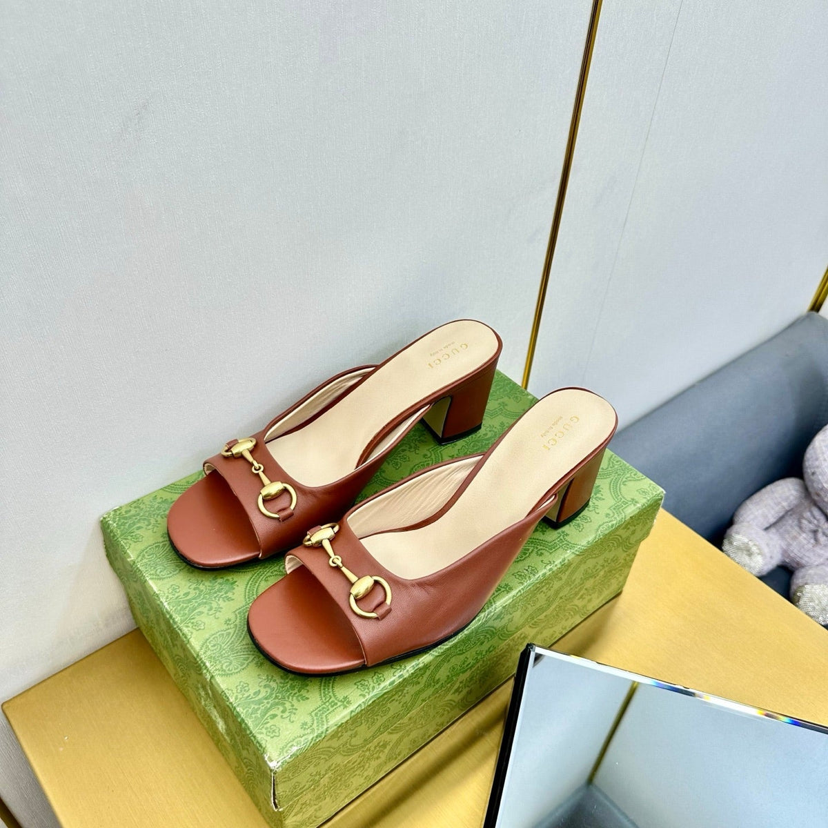 GG HIGH HEELS 55 IN BROWN CALFSKIN WITH GOLD HARDWARE